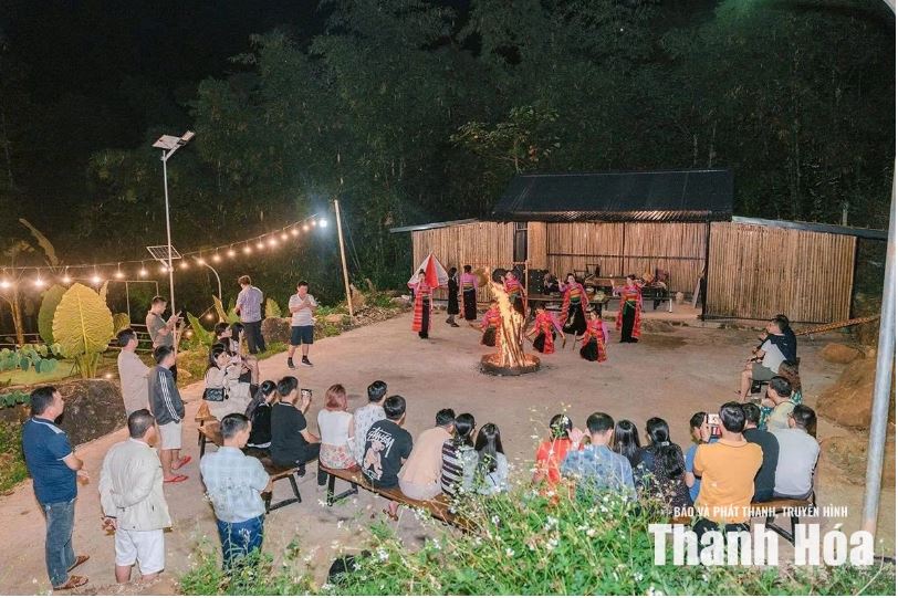 Sắc màu văn hóa dân tộc ở các khu du lịch sinh thái cộng đồng
