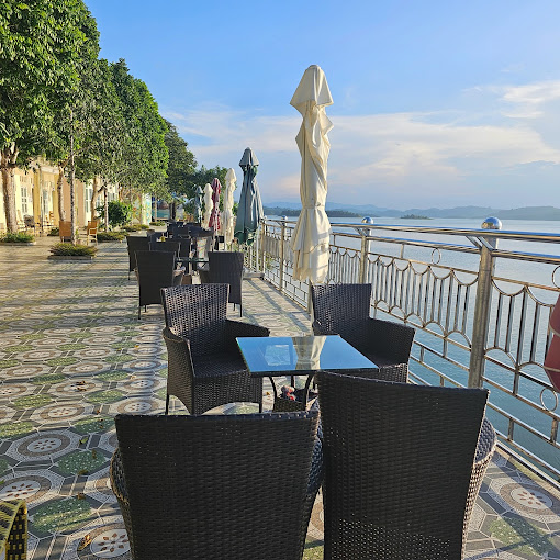 Tour tiêu chuẩn