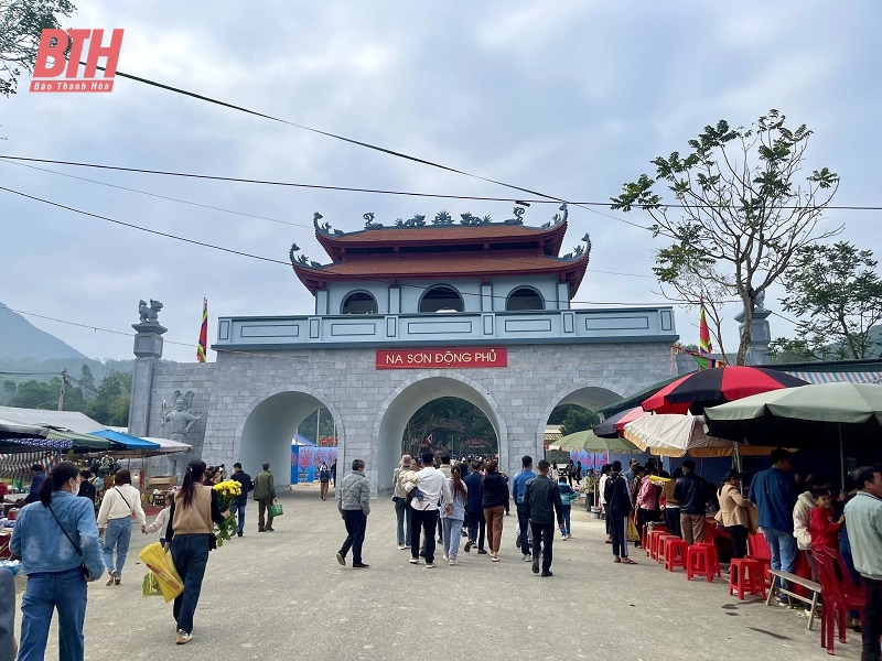 Di tích lịch sử và thắng cảnh Phủ Na